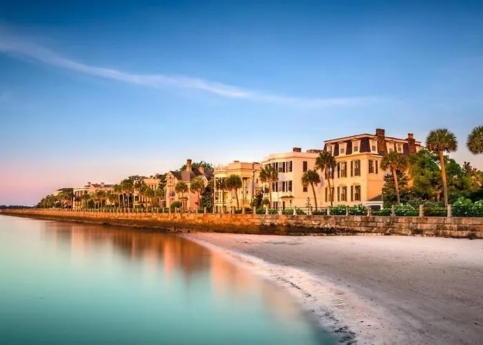 ☆Live On The Water! Lake Palmetto Palm W/ Patio - 10Min To Downtown & Beaches☆
